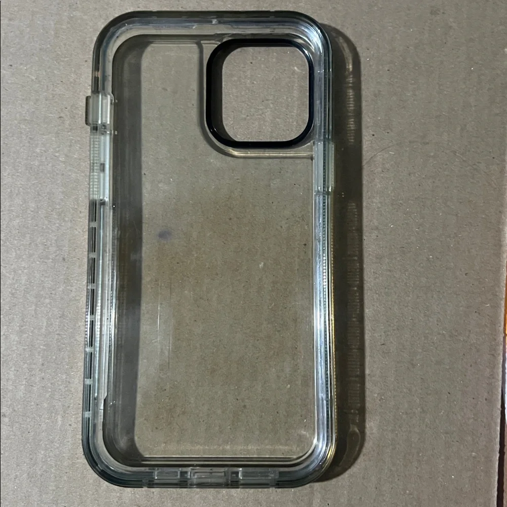 Apple iPhone 15 Pro Max Clear Protective Phone Case